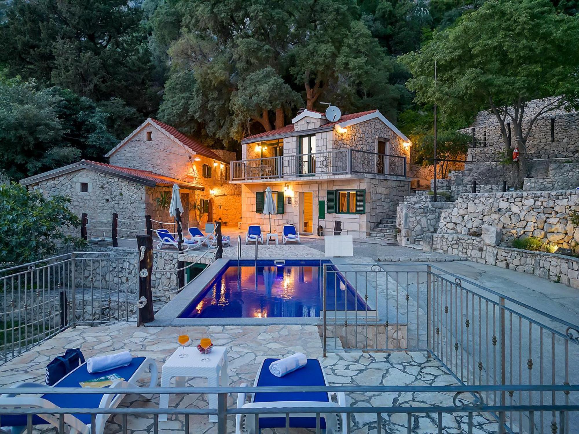 Stonehouse Residence In Makarska With Heated Pool Экстерьер фото